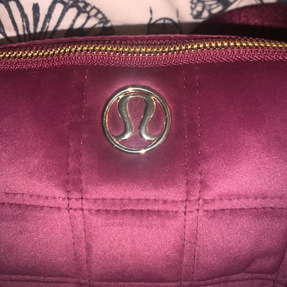 lululemon belt bag